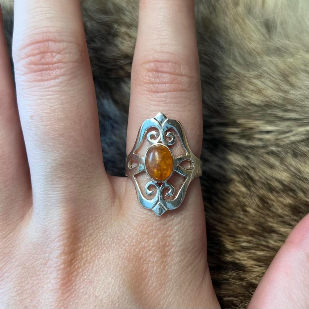 Elegant Silver and Amber Ring